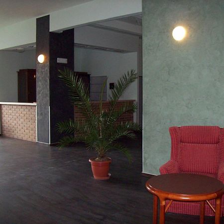 Hotel S-centrum Děčín Exterior foto