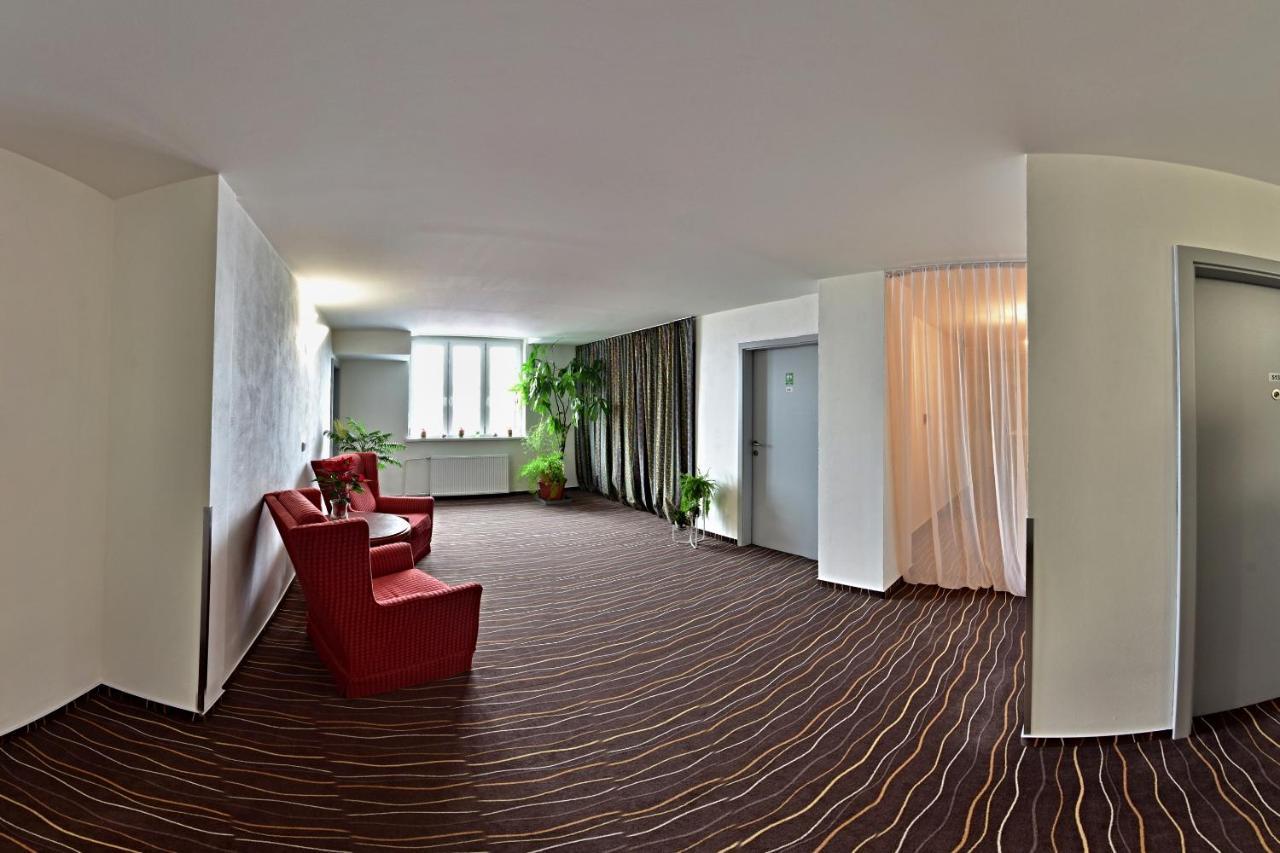 Hotel S-centrum Děčín Exterior foto