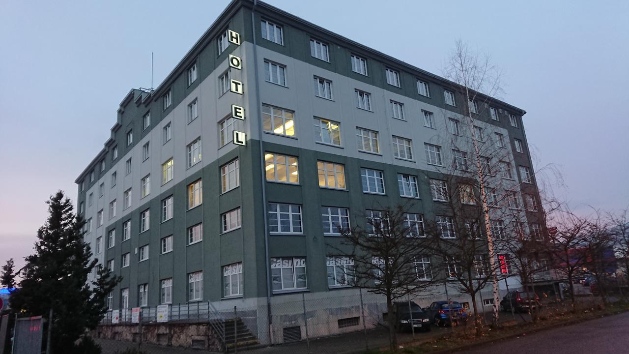 Hotel S-centrum Děčín Exterior foto